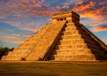 El Misterio de los 365 Escalones de Kukulkán: Un Viaje al Corazón de los Mayas