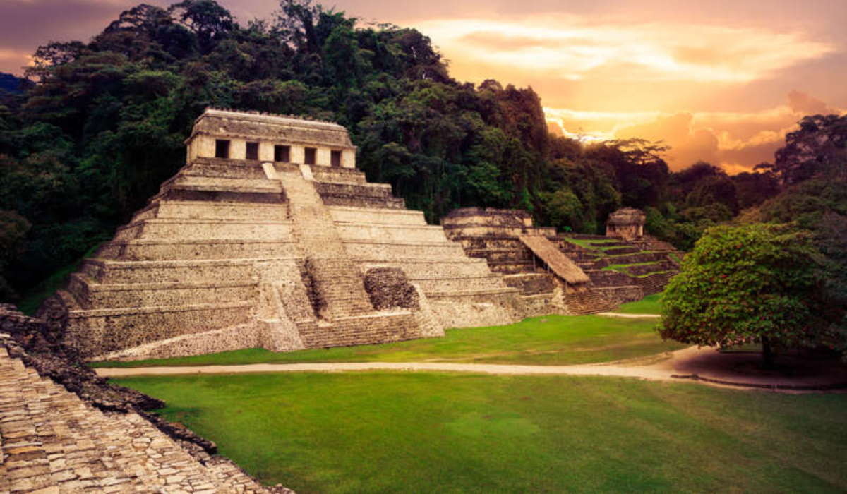 Palenque: Arte y Arquitectura en la Selva
