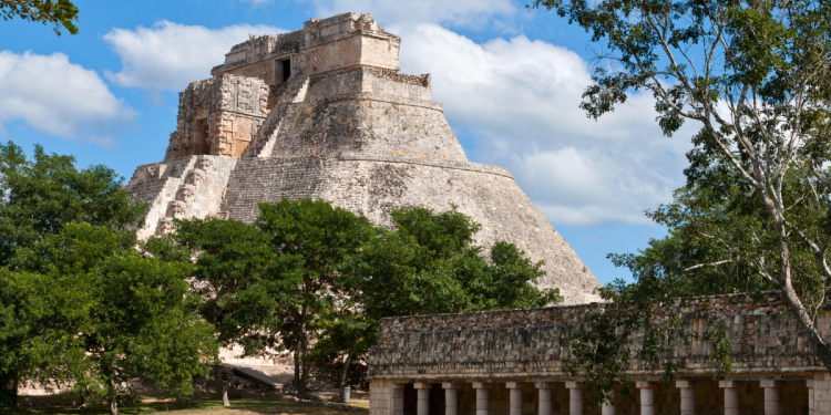 Las Cámaras Funerarias Mayas: Descubre los Secretos Ocultos